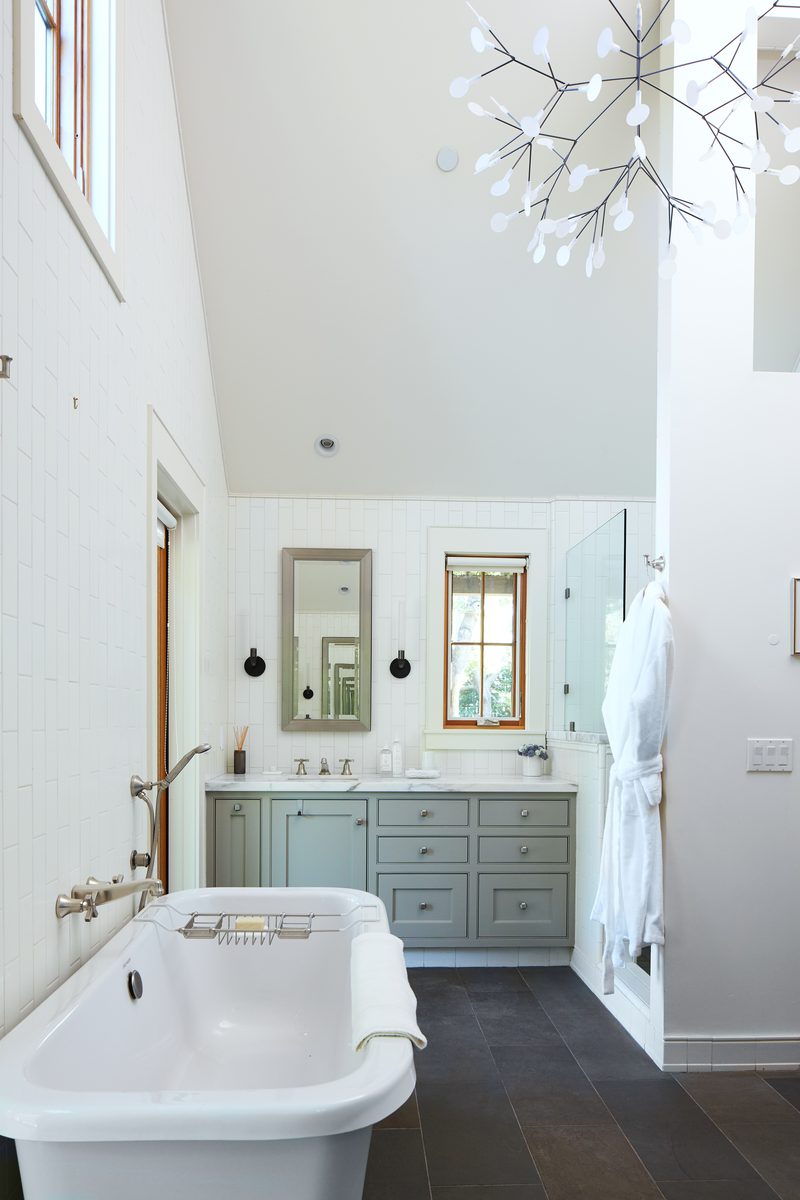 Master spa bathroom with soaking tub